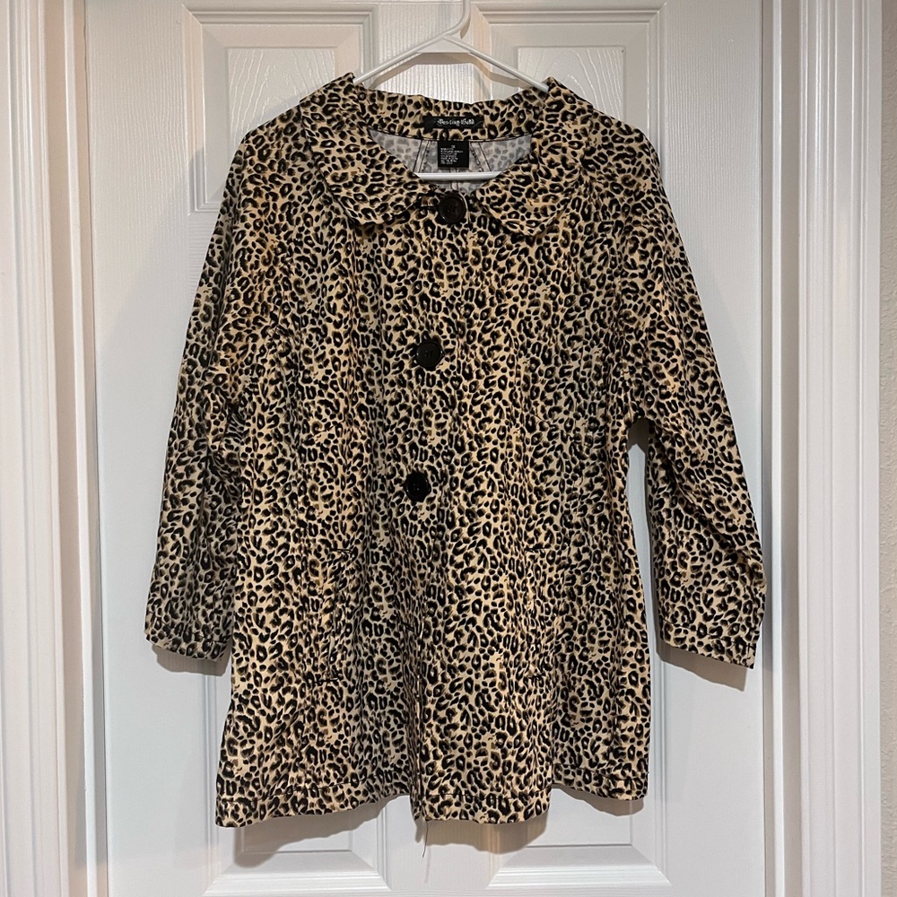 Cheetah Leopard Print Long Sleeve Collared Button Up